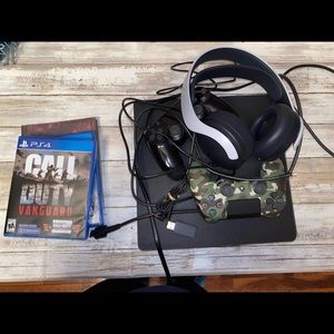 Black Ps4 slim 1TB , Used-Good, White 3D pulse headset, 2 controllers, 3 Games